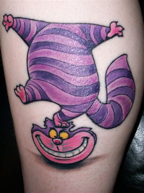 gato de cheshire tattoo